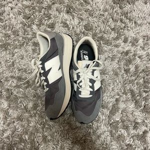 New Balance 237